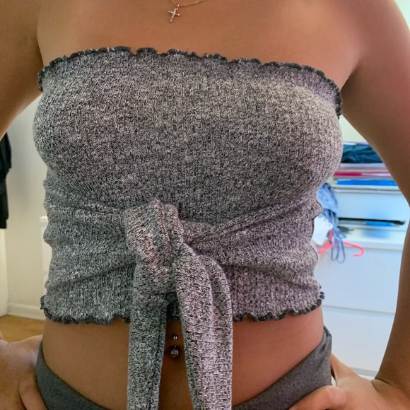 cute versatile top - Picture 1 of 3